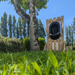 urinoir d’extérieur en palette – design bohème & écoresponsable